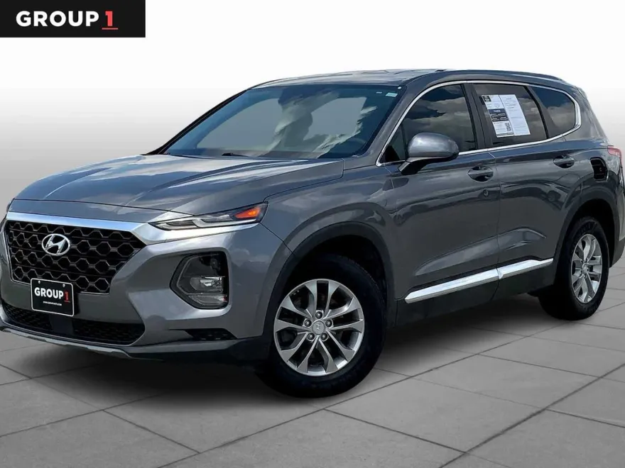 2019 Hyundai Santa Fe SE photo 1
