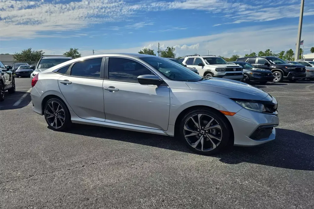 2020 Honda Civic Sport photo 1
