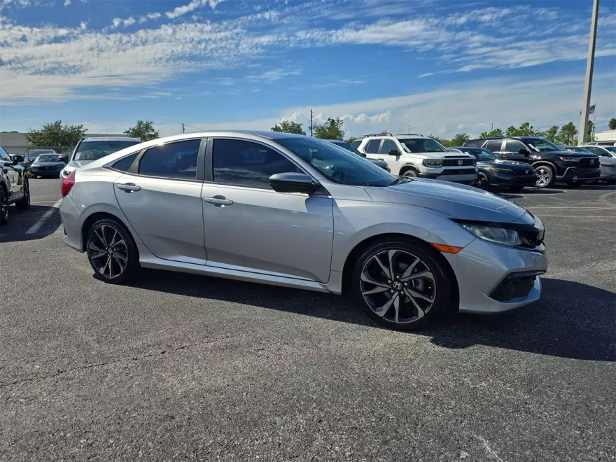 2020 Honda Civic Sport photo 1