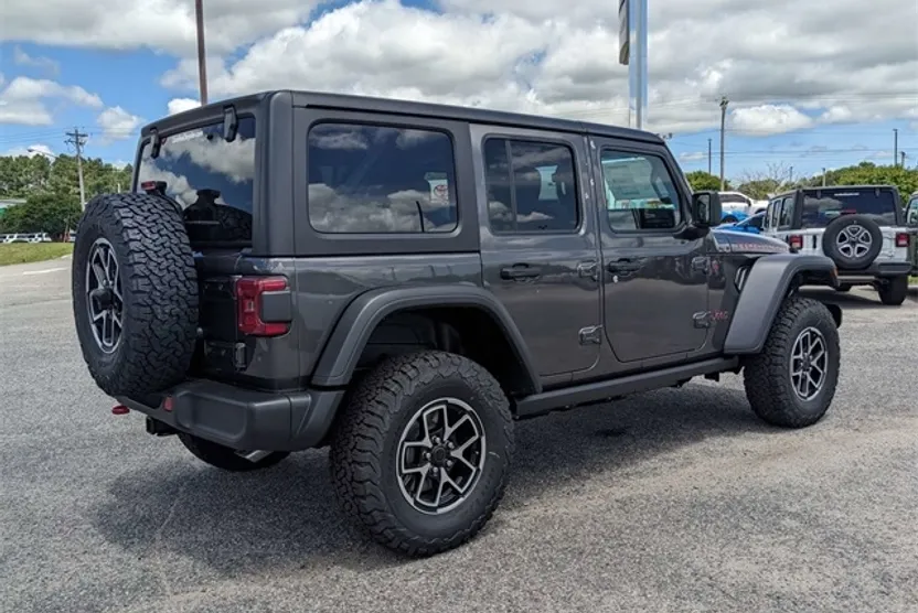 2024 Jeep Wrangler Rubicon photo 1