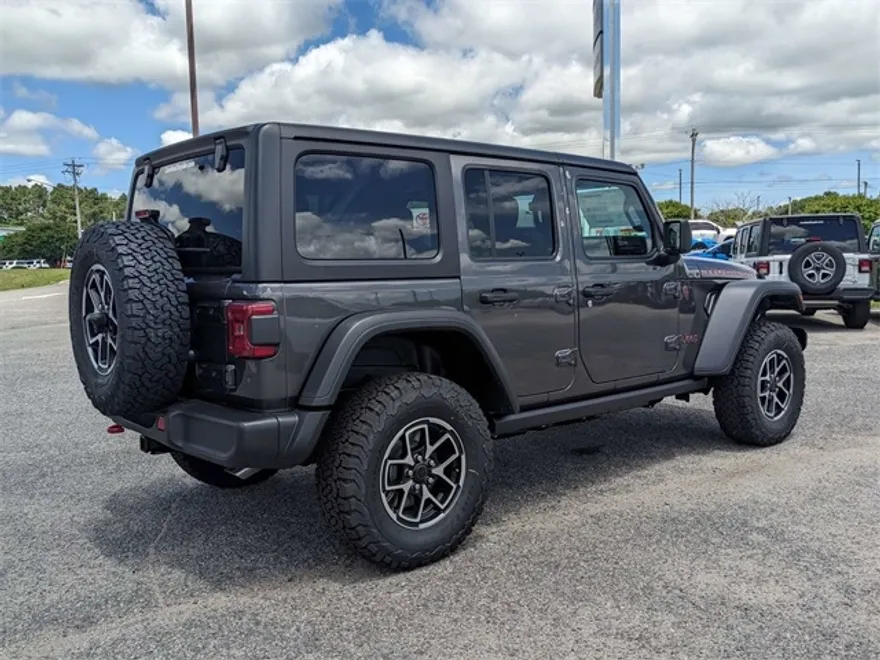 2024 Jeep Wrangler Rubicon photo 1