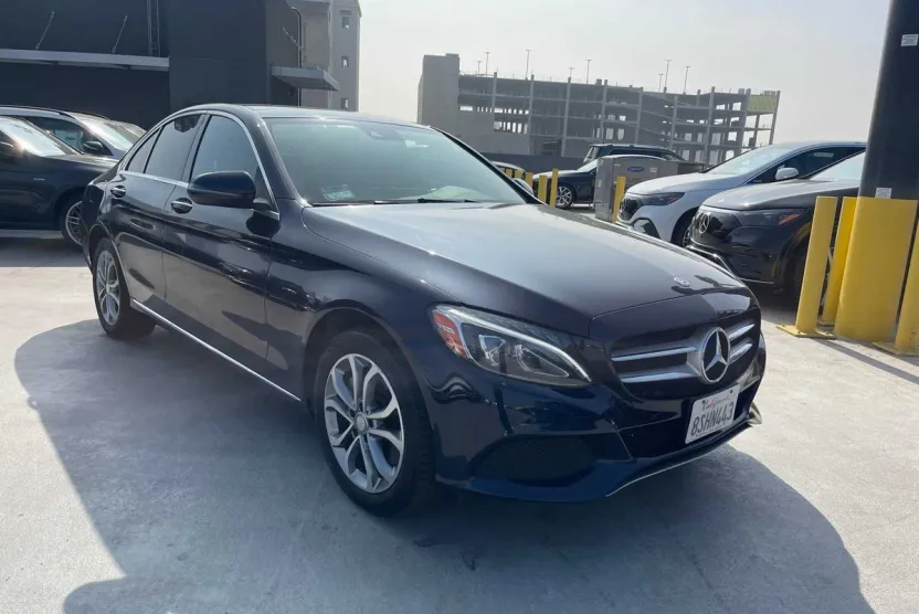 2017 Mercedes Benz C 300 4MATIC photo 1