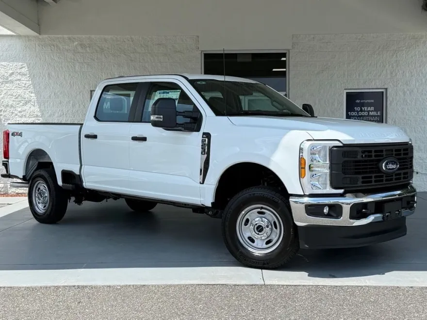 2025 Ford F-250 XL photo 1