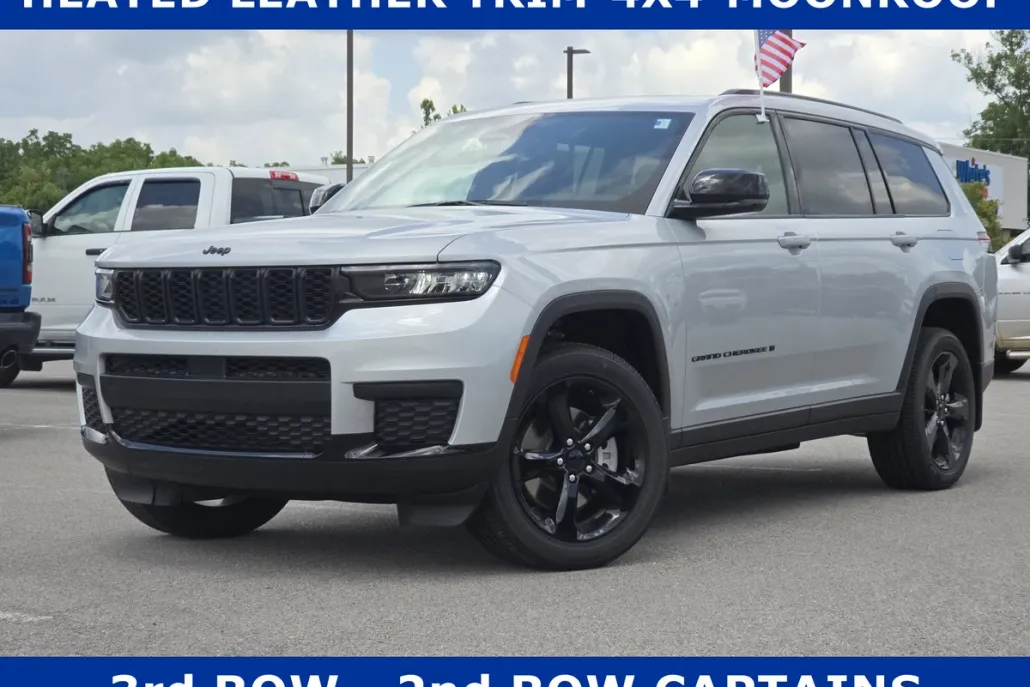 2025 Jeep Grand Cherokee Altitude photo 1