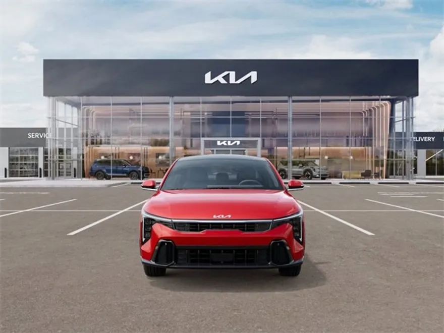 2025 Kia K4 GT-Line photo 1