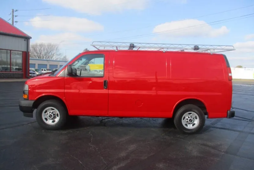 2019 Gmc Savana 3500 Cargo photo 1