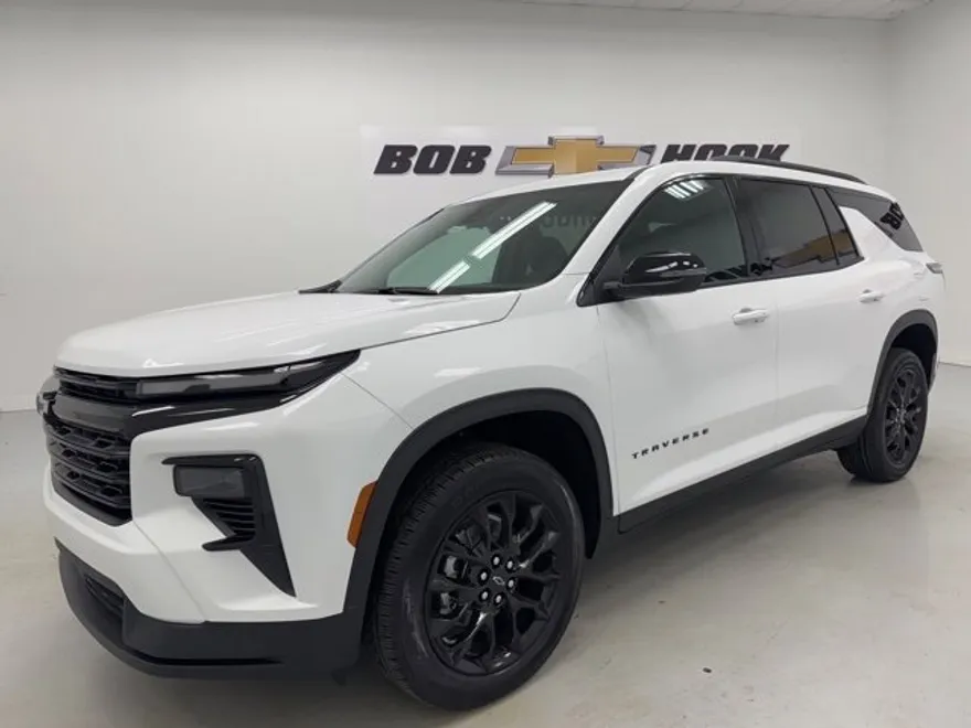 2026 Chevrolet Traverse 2LT photo 1
