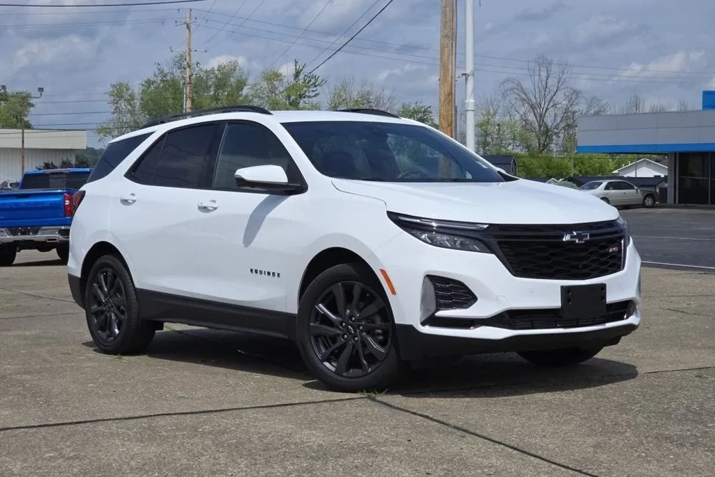 2024 Chevrolet Equinox RS photo 1