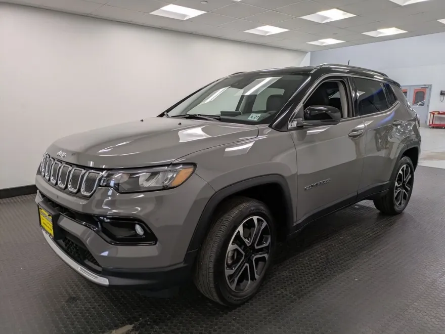 2022 Jeep Compass Limited photo 1