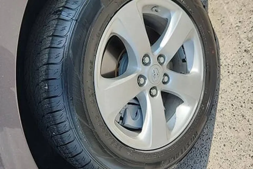 2012 Toyota Sienna LE photo 1