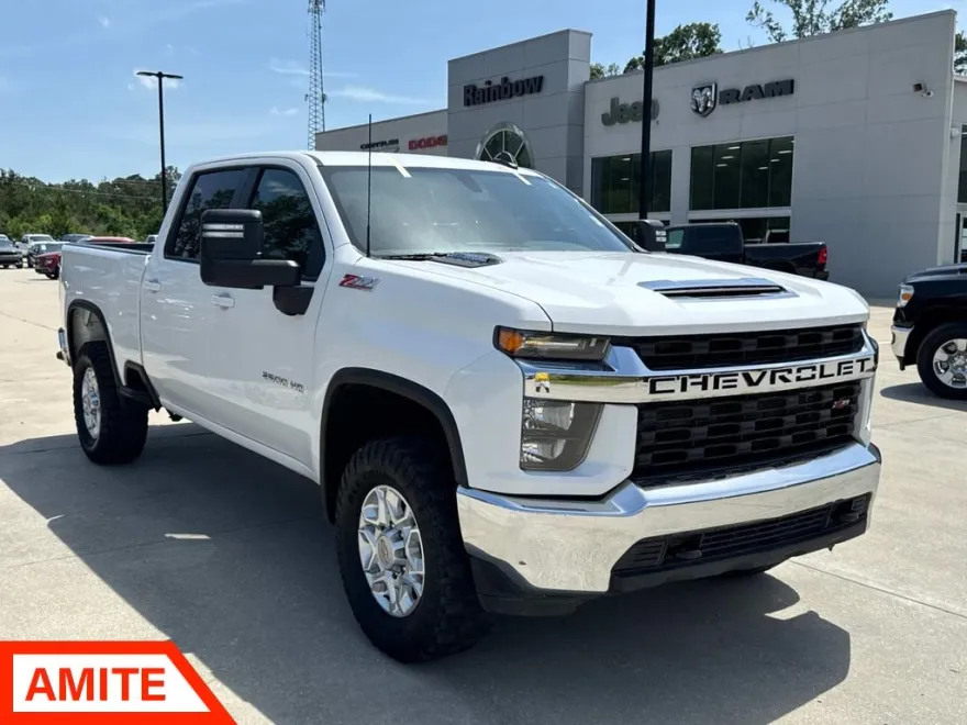 2023 Chevrolet Silverado 2500HD LT photo 1