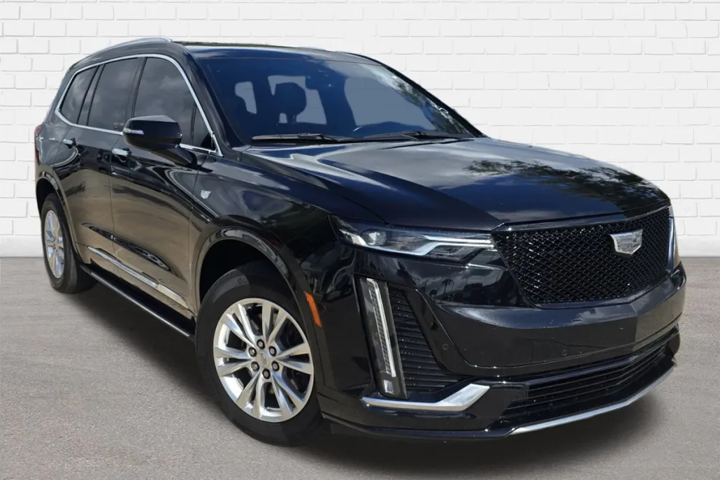 2023 Cadillac XT6 Luxury photo 1