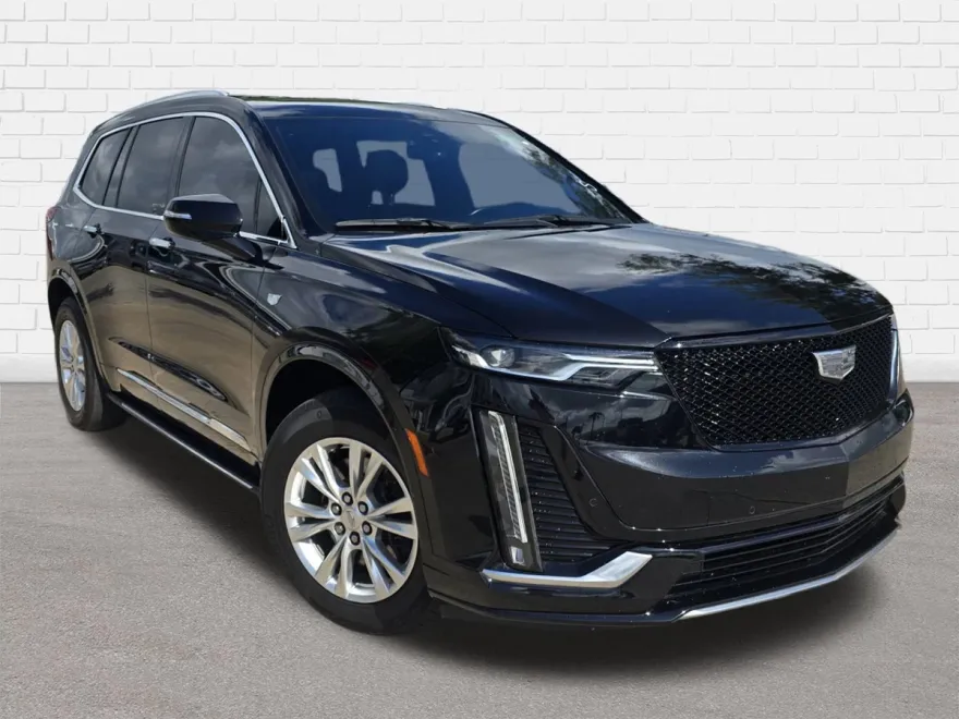 2023 Cadillac XT6 Luxury photo 1