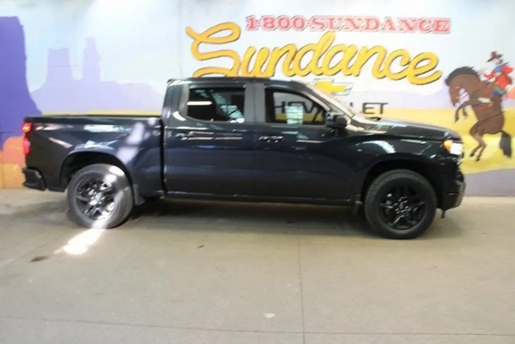 2023 Chevrolet Silverado 1500 RST photo 1