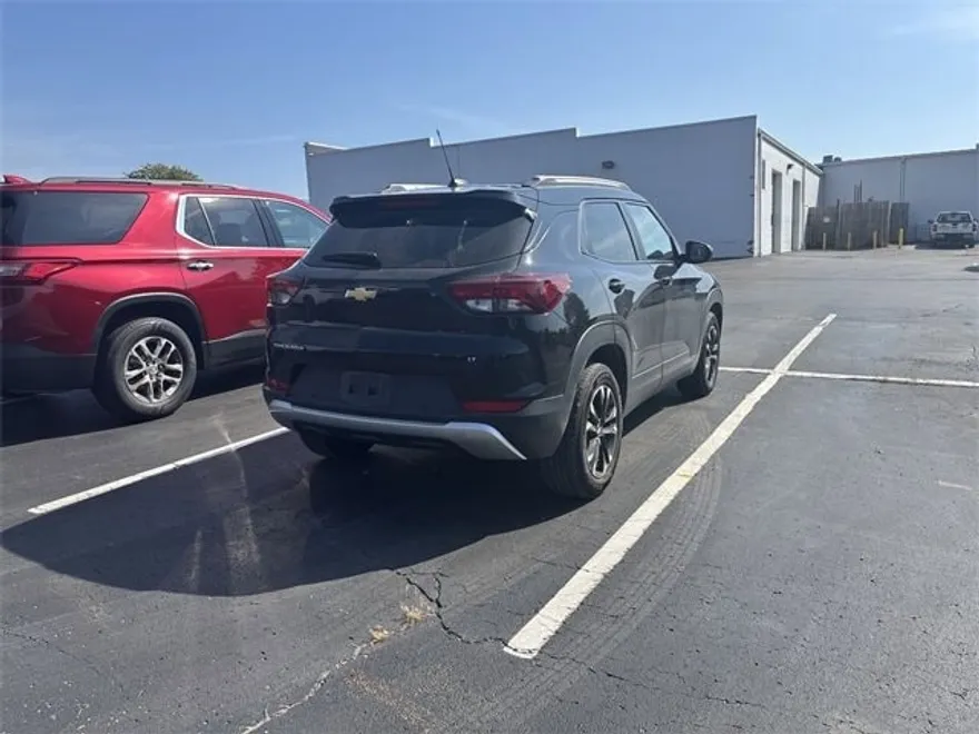 2022 Chevrolet Trailblazer LT photo 1