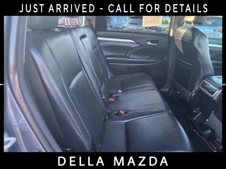 2016 Toyota Highlander XLE photo 1