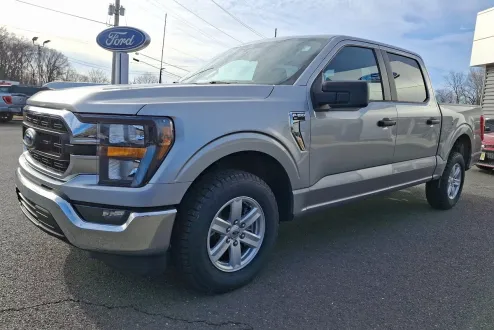 2023 Ford F-150 XLT photo 3