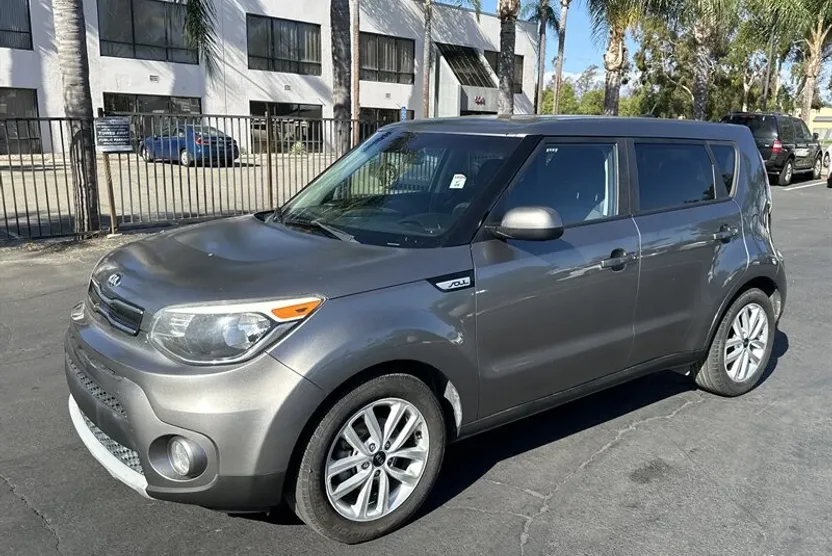 2019 Kia Soul Plus photo 1
