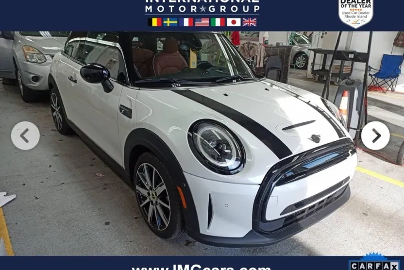 2024 Mini Cooper 2 Door Hardtop Iconic photo 1