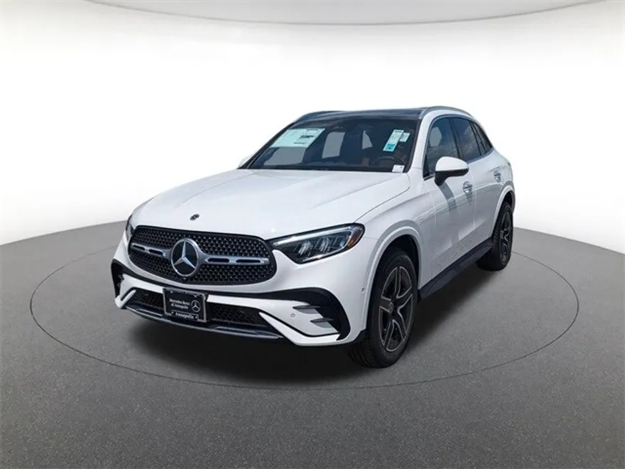 2025 Mercedes Benz GLC 300 4MATIC photo 1