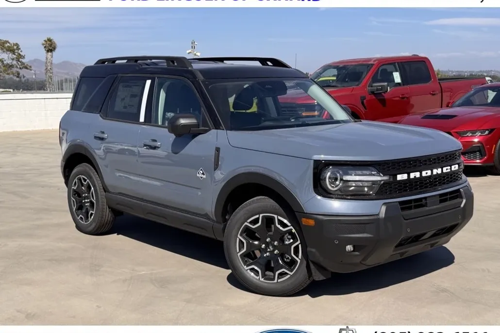 2025 Ford Bronco Sport Outer Banks photo 1