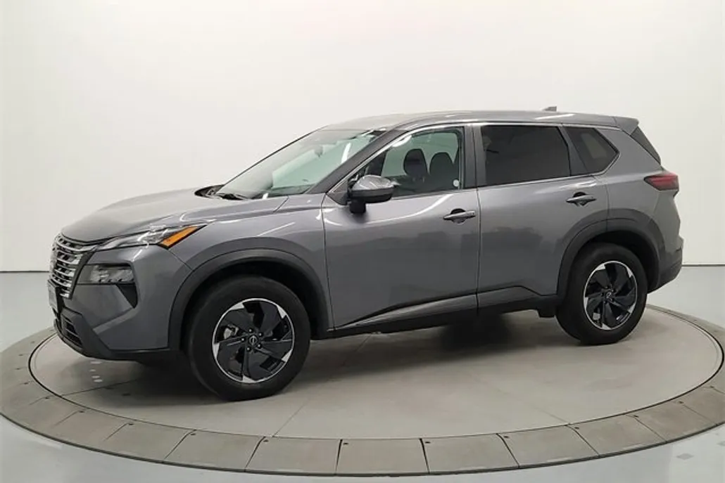 2024 Nissan Rogue SV photo 1