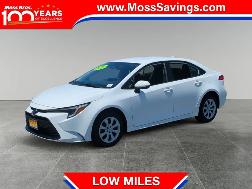 2023 Toyota Corolla Hybrid LE photo 1