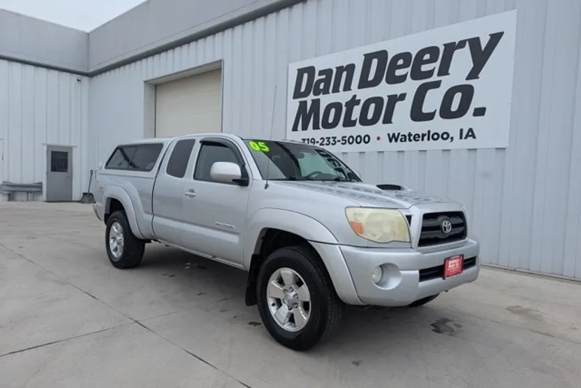 2005 Toyota Tacoma Base photo 1