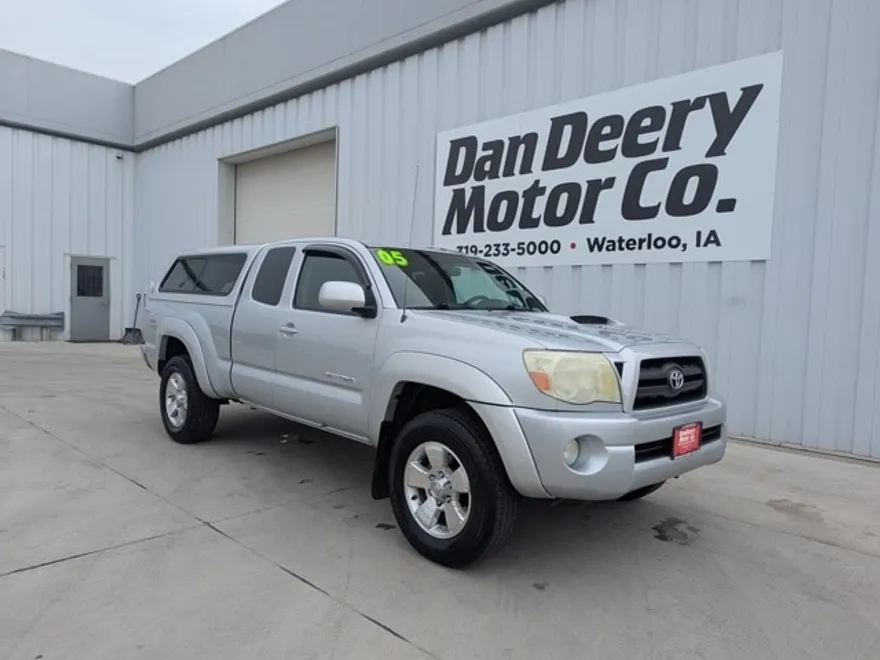 2005 Toyota Tacoma Base photo 1