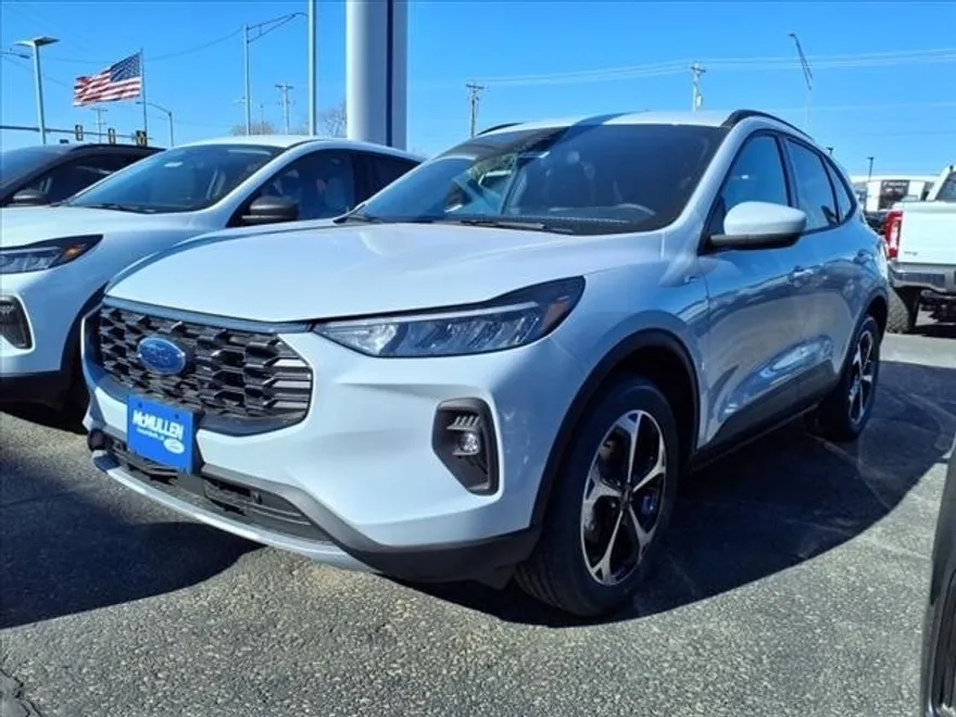 2025 Ford Escape Hybrid ST-Line Select photo 1