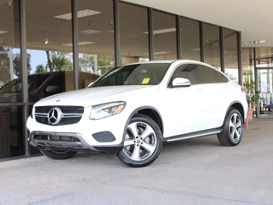 2018 Mercedes Benz GLC 300 4MATIC photo 1