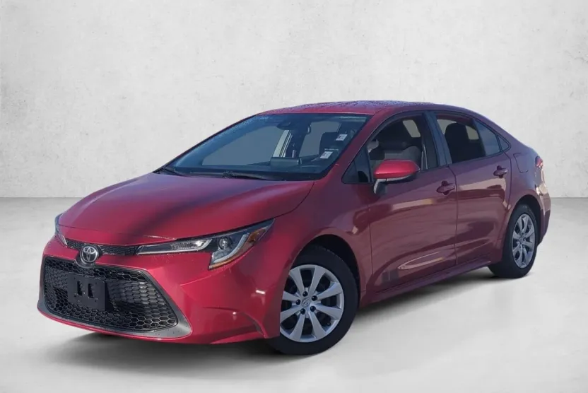 2020 Toyota Corolla LE photo 1