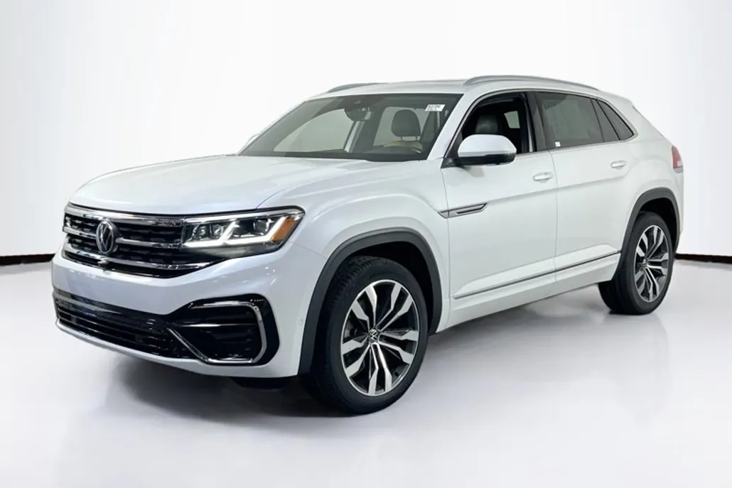 2022 Volkswagen Atlas Cross Sport V6 SEL Premium R-Line photo 1