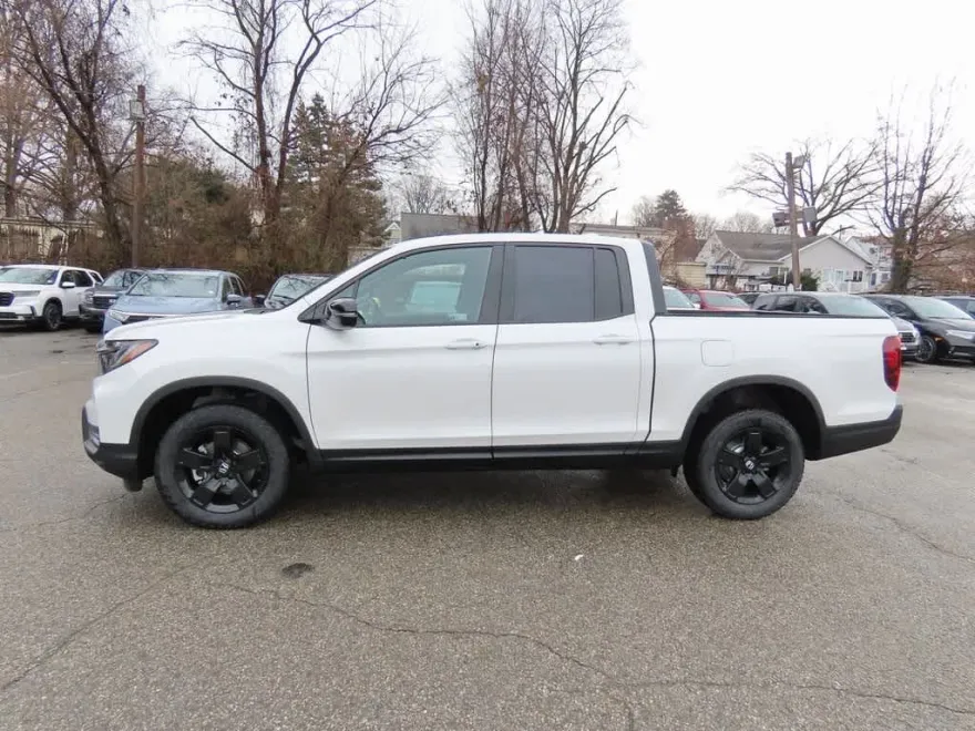 2026 Honda Ridgeline Black Edition photo 1