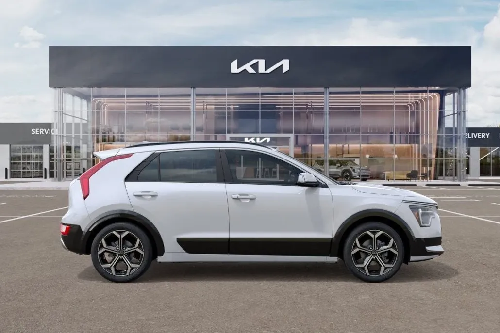 2025 Kia Niro EX Touring photo 1