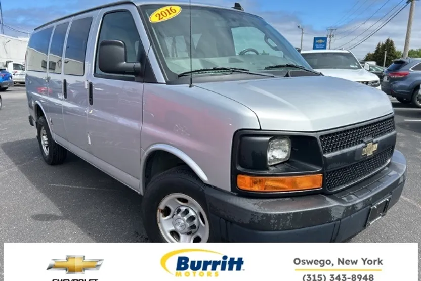 2016 Chevrolet Express Passenger 2500 LS photo 1