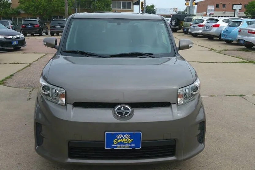 2012 Scion xB Base photo 1