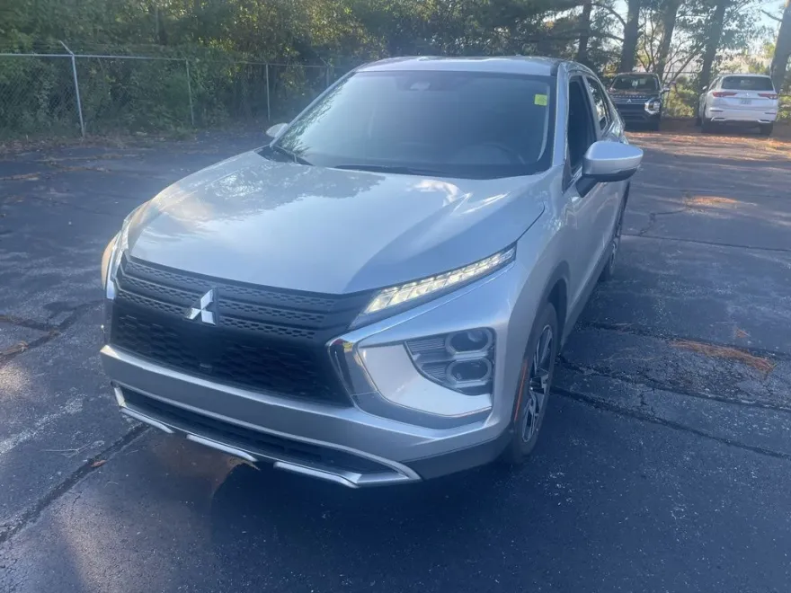 2025 Mitsubishi Eclipse Cross SE photo 1