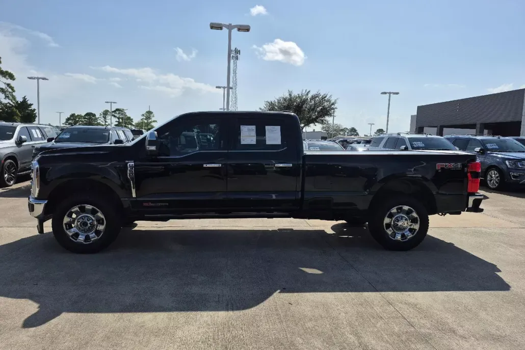 2024 Ford F-350 King Ranch photo 1