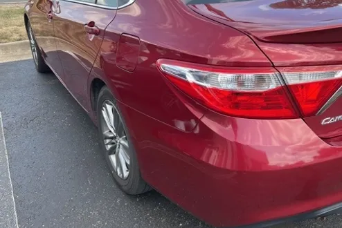 2015 Toyota Camry Hybrid SE photo 2