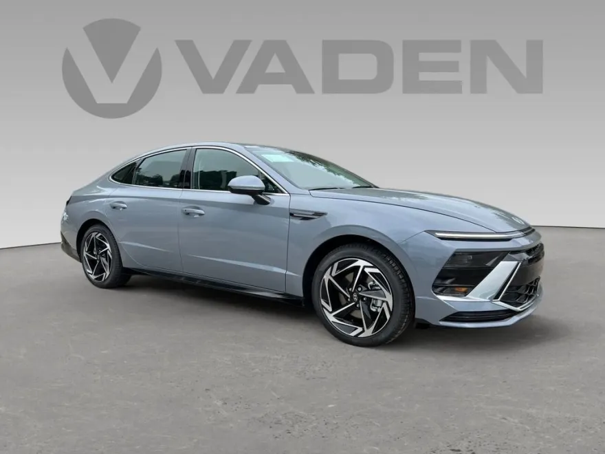 2026 Hyundai Sonata SEL Sport photo 1