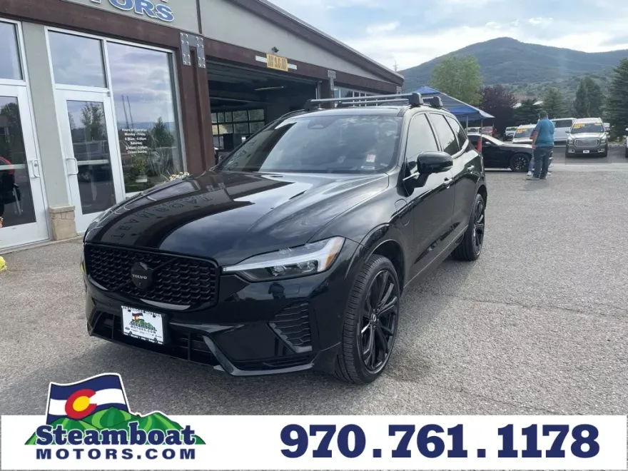 2025 Volvo XC60 Hybrid T8 Black Edition photo 1