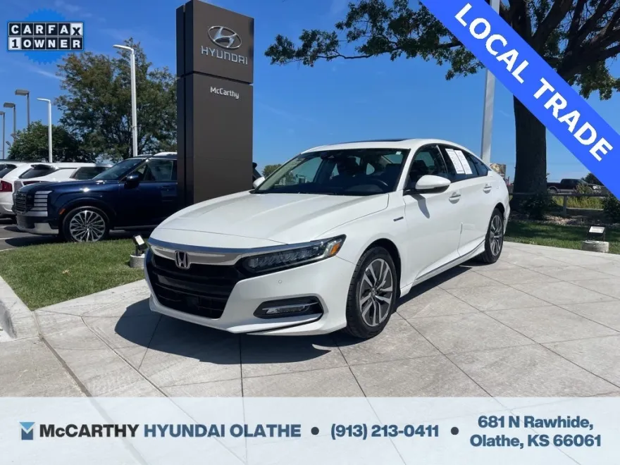 2018 Honda Accord Hybrid Touring photo 1