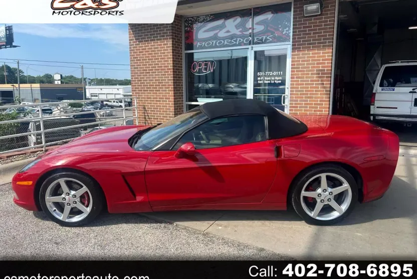 2005 Chevrolet Corvette Convertible photo 1