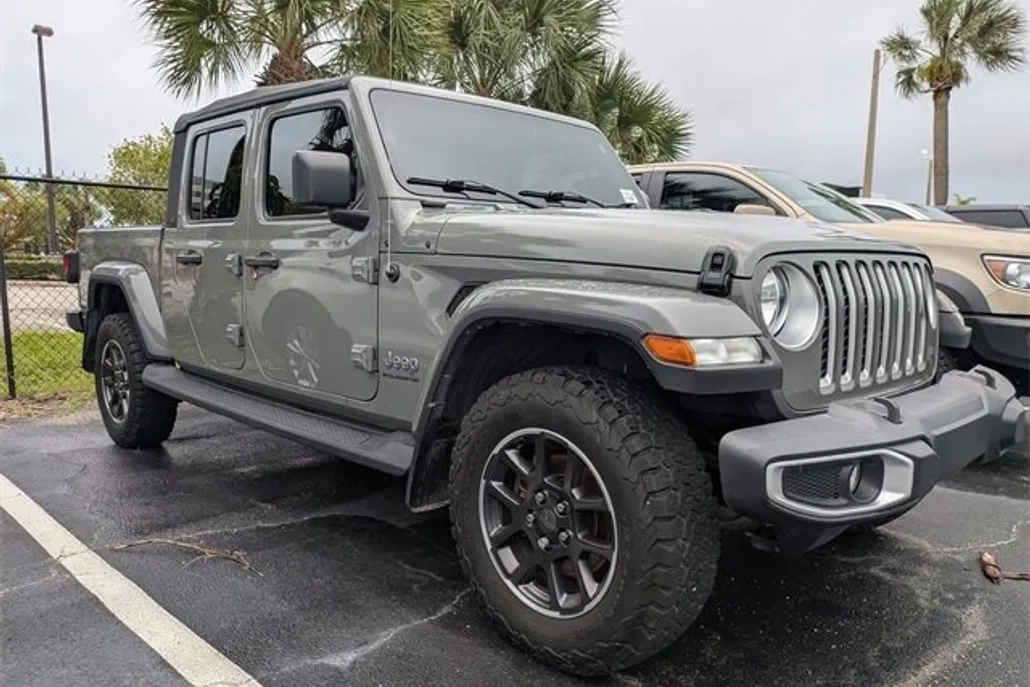 2023 Jeep Gladiator Overland photo 1