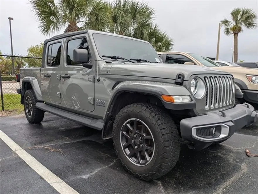 2023 Jeep Gladiator Overland photo 1