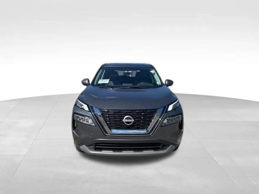 2023 Nissan Rogue SV photo 1