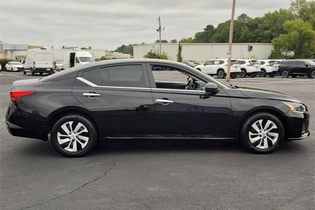 2025 Nissan Altima 2.5 S photo 1