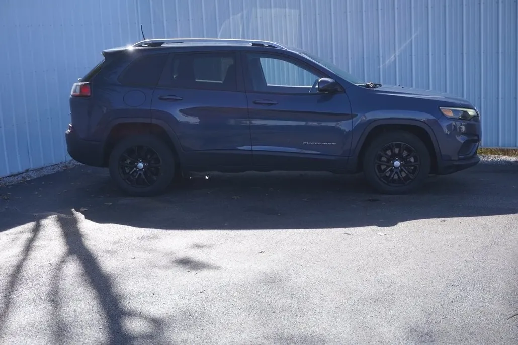 2021 Jeep Cherokee Latitude photo 1