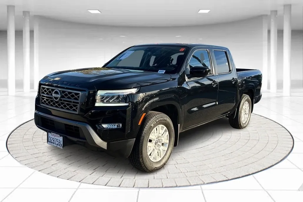 2023 Nissan Frontier SV photo 1